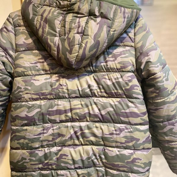 BOYS LARGE REVERSIBLE MILITARY STYLE PUFFER COAT - Picture 5 of 8